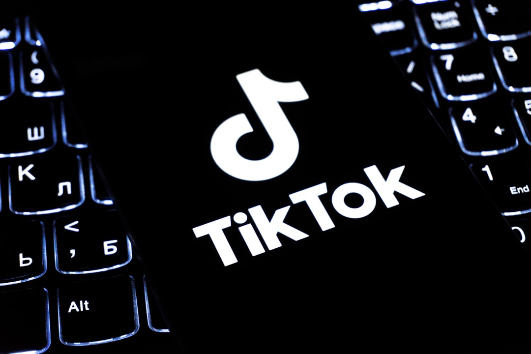 Comprar Views TikTok + Hashtags Virais: Como Sair do Zero em 2026 Sem Perder Clientes